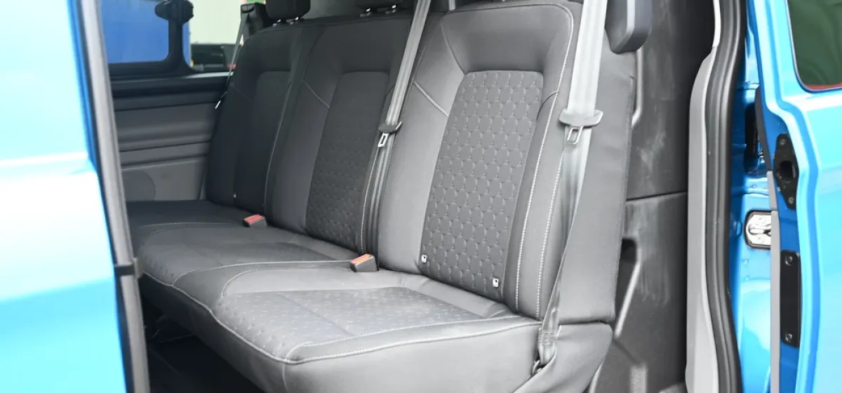 Ford E-Tourneo Custom — photo 19