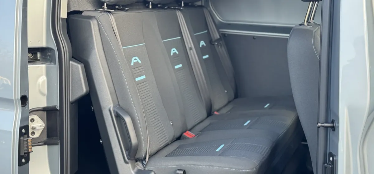 Vauxhall Vivaro GS Crew Cab — photo 7