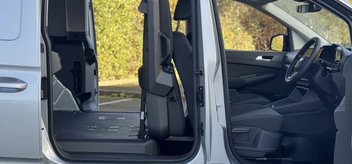 Vauxhall Vivaro GS Crew Cab — photo 11