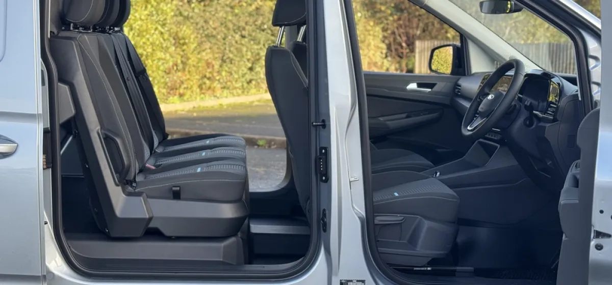 Vauxhall Vivaro GS Crew Cab — photo 12
