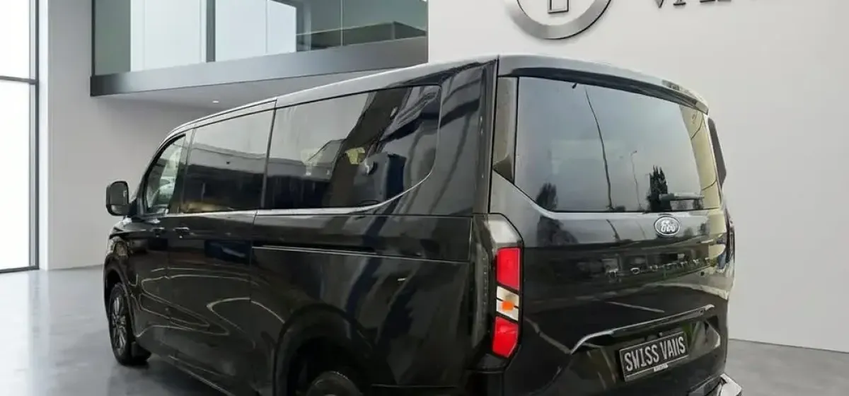 Ford Tourneo 9 Seater — photo 3