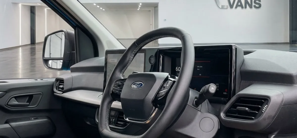 2025 Ford Transit Courier — photo 4
