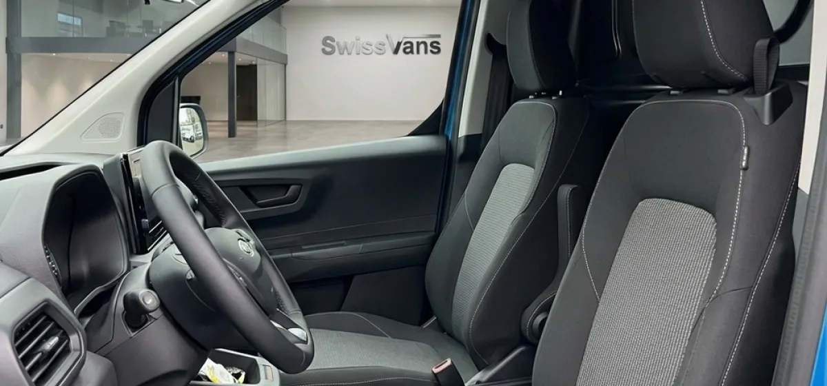 2025 Ford Transit Courier — photo 11