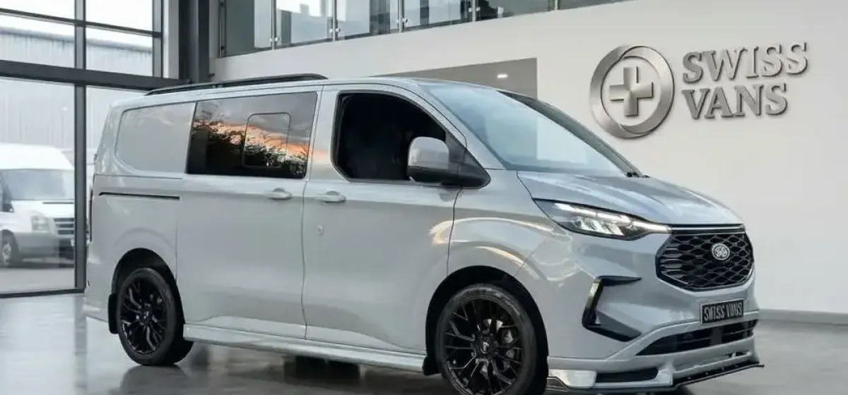 Ford E-Tourneo Custom — photo 13