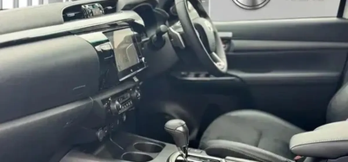 New Toyota Hilux — photo 4