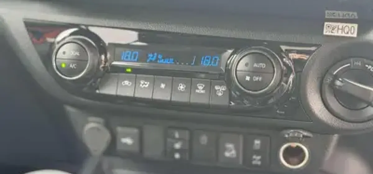 Toyota Hilux GR Sport — photo 4