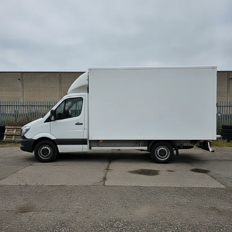 The side profile of a 3.5 tonne box van, showing its rigid cuboid load body
