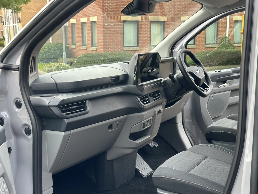 Ford Transit Custom Double Cab — photo 18