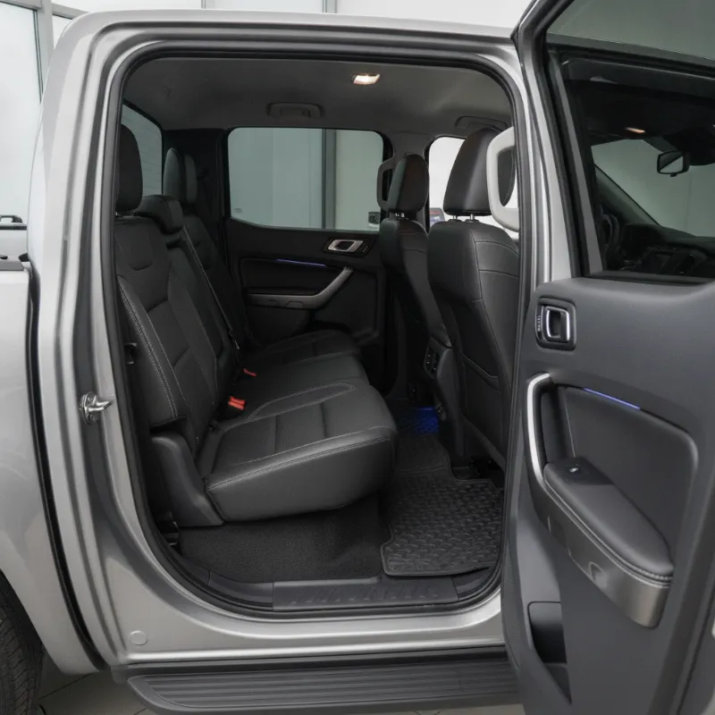 Ford Ranger — cab/interior