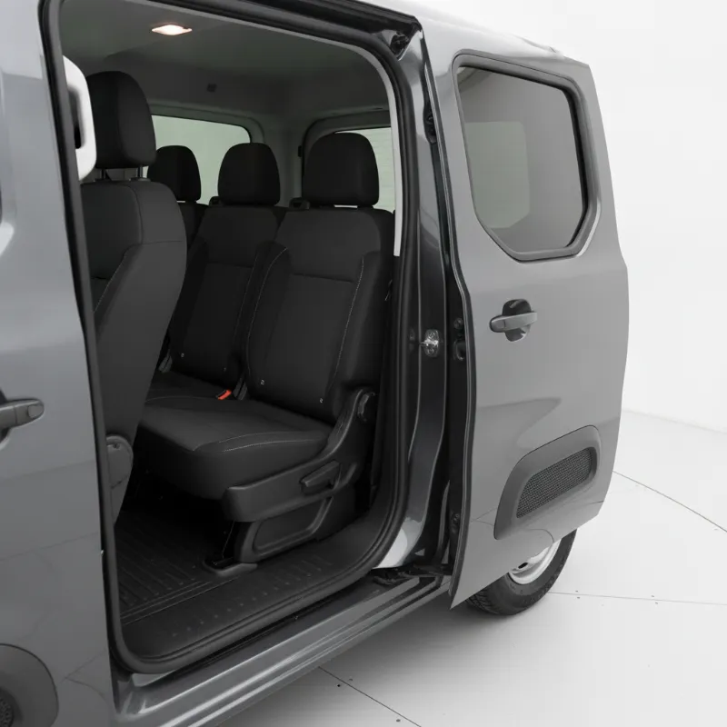 Vauxhall Combo Electric — cab/interior